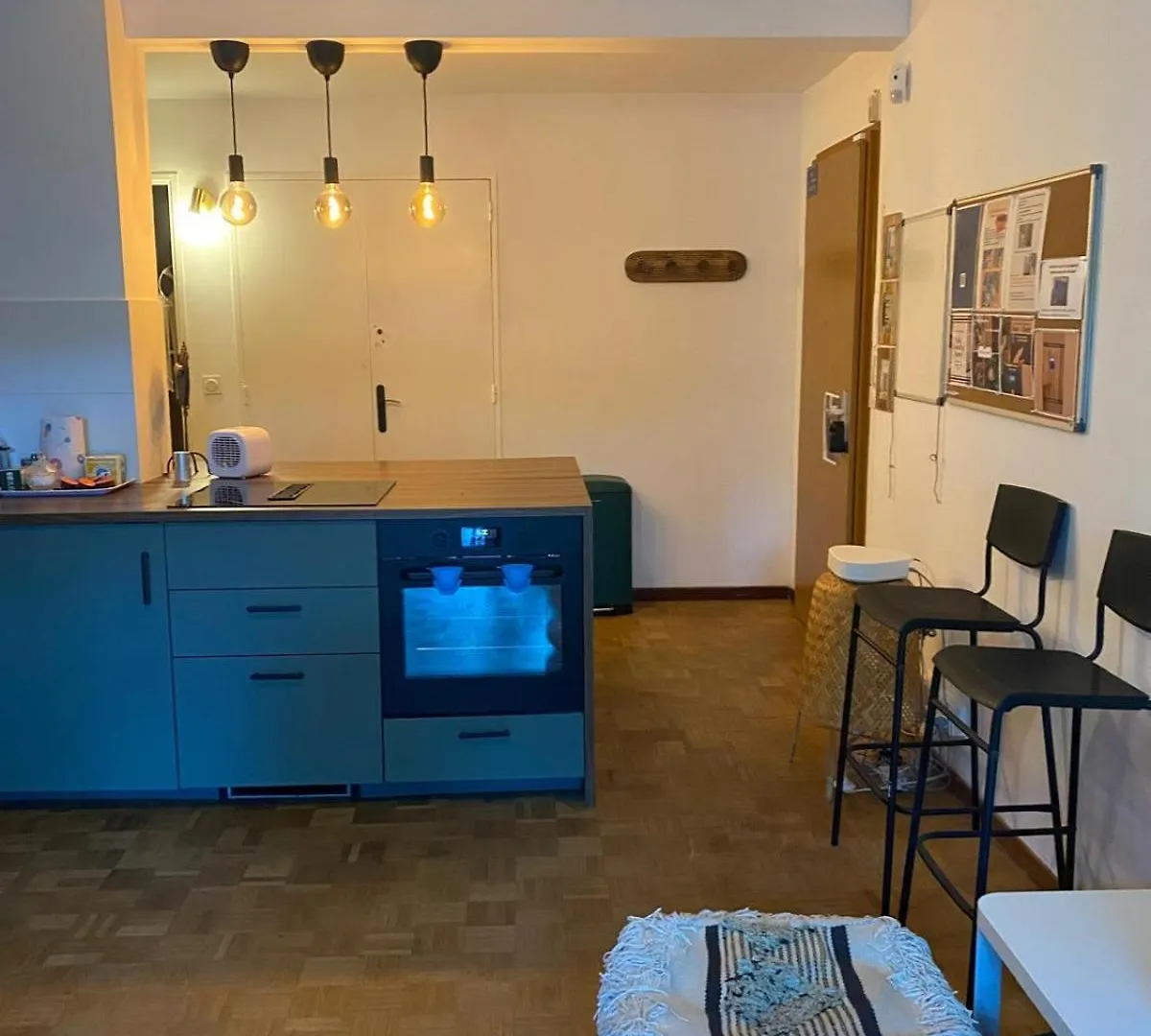 Petit Soleil Velodrome-Marseille Apartment 0*, Marseille